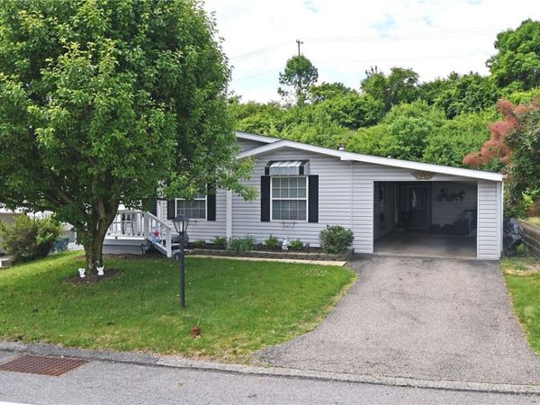 16 Northridge Cir , Carnegie, PA 15106