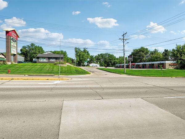 665 Keys Court , Marion, IA 52302