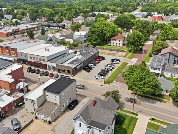 122 N MAIN Street, Washington, IL 61571