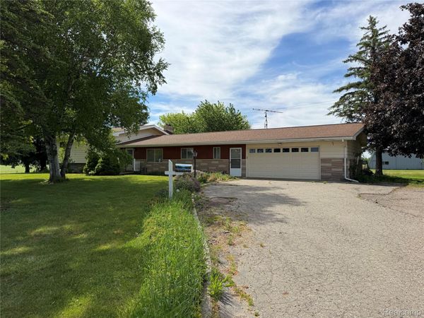 8886 Burnside Road, Burnside Township, Mi 48416