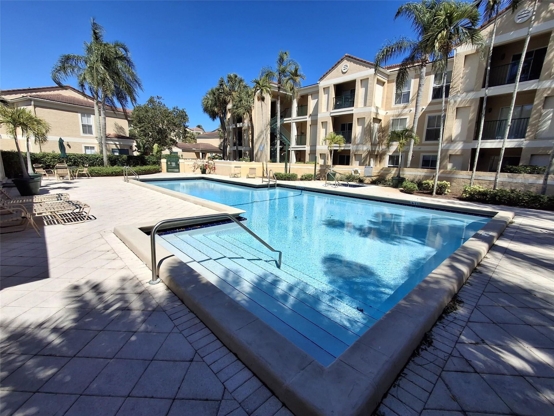 899 Riverside Drive, Unit 613, Coral Springs, FL 33071 Photo