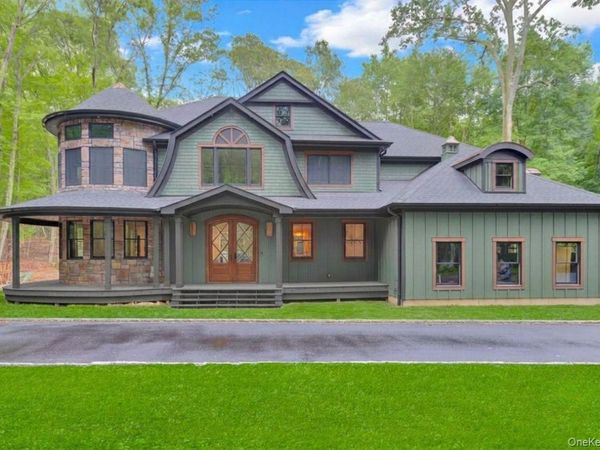 301 Old Mill Road, Saint James, NY 11780