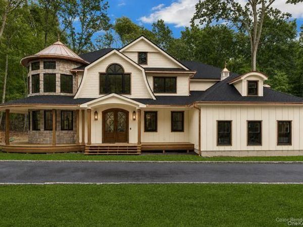 301 Old Mill Road, Saint James, NY 11780