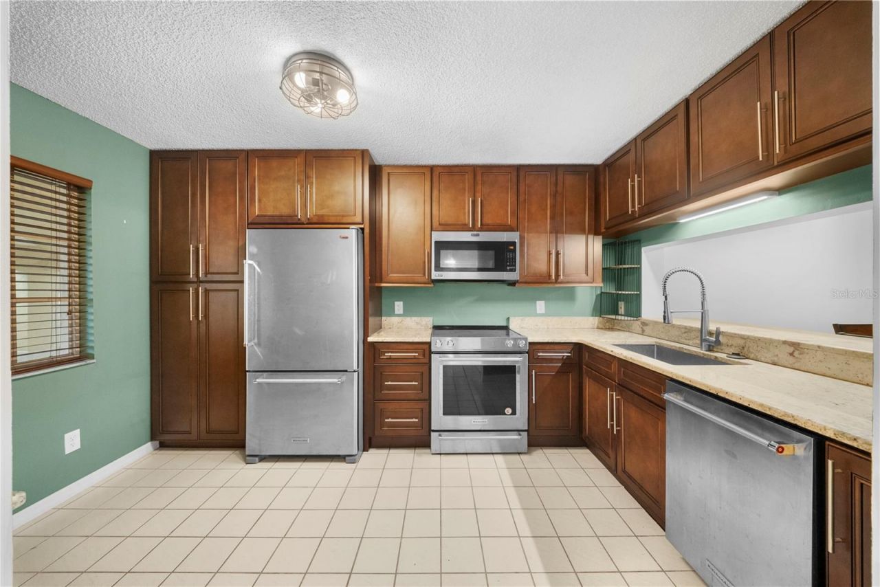7761 Jewel Lane, Unit 102, Naples, FL 34109 Photo