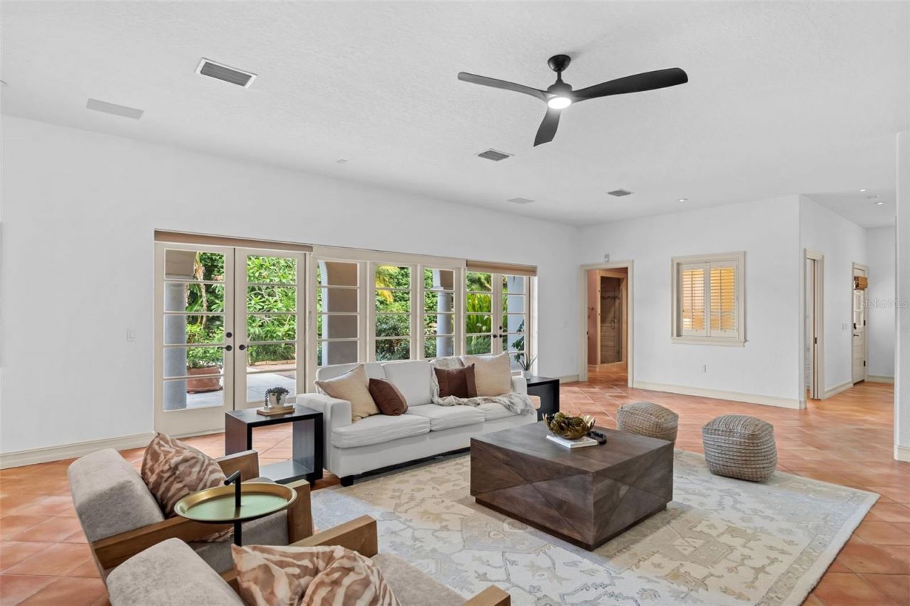 4803 W Woodmere Road, Tampa, FL 33609 Photo