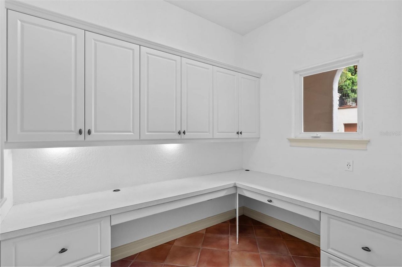 4803 W Woodmere Road, Tampa, FL 33609 Photo