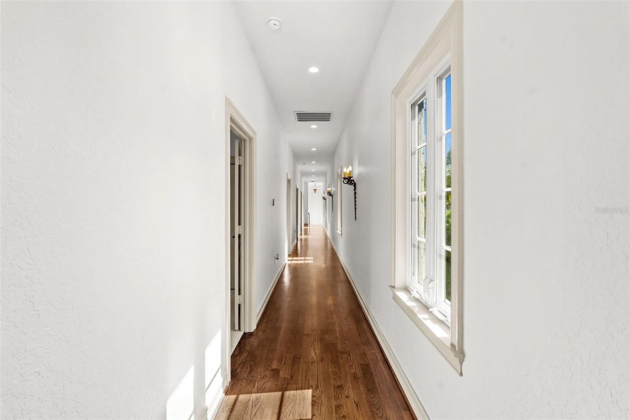 4803 W Woodmere Road, Tampa, FL 33609 Photo