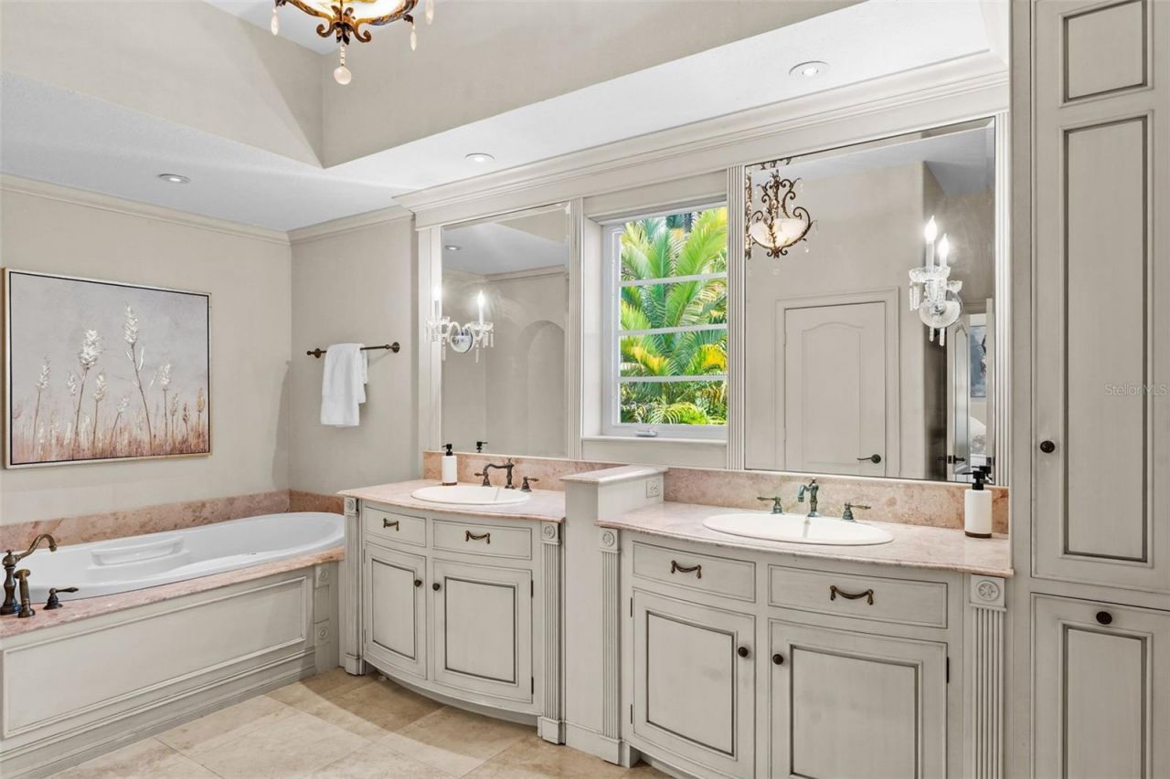 4803 W Woodmere Road, Tampa, FL 33609 Photo