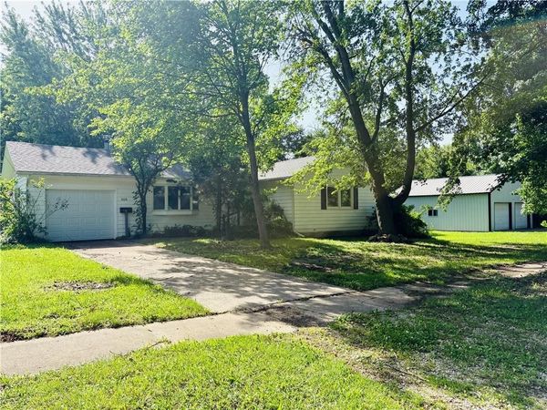 306 N Green Street, Yates Center, KS 66783