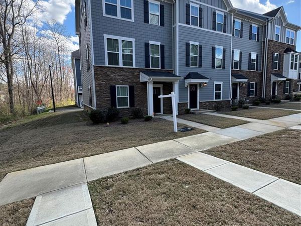 1214 Ashbury Street , Charlotte, NC 28216
