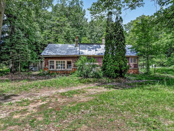 4270 Duck Lake Road, Whitehall, MI 49461