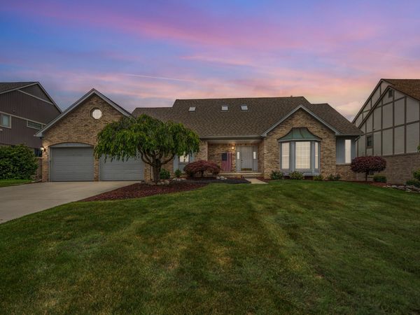 37120 Turnburry Drive, Livonia, MI 48152