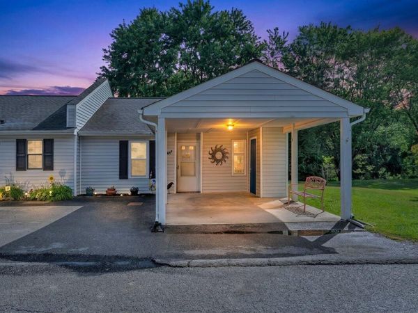 390 Tinkerview DR, Cloverdale, VA 24077