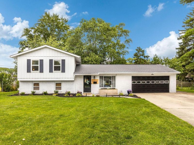 3516 Farley Drive, Hilliard, OH 43026 Photo 2
