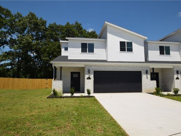 670 Sun Meadows Loop, Centerton, AR 72719
