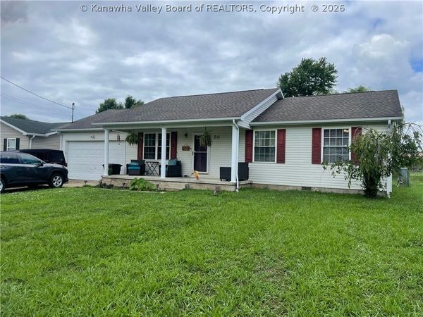 241 Hawthorne Lane, Point Pleasant, WV 25550