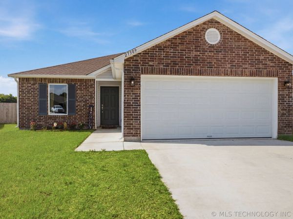 23709 E 117th Place S, Coweta, OK 74429