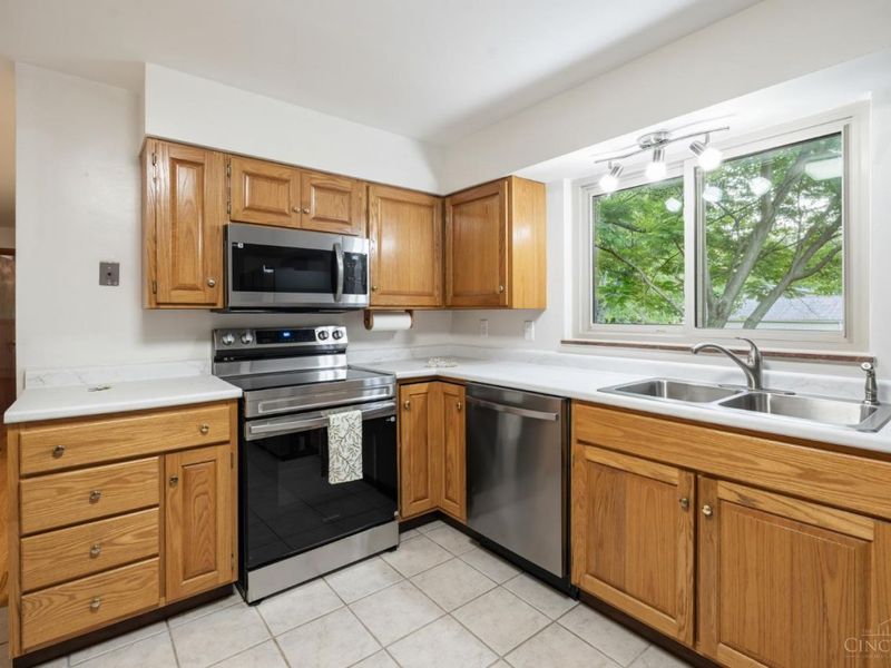 9032 Oak Drive, Loveland, OH 45140 Photo 21