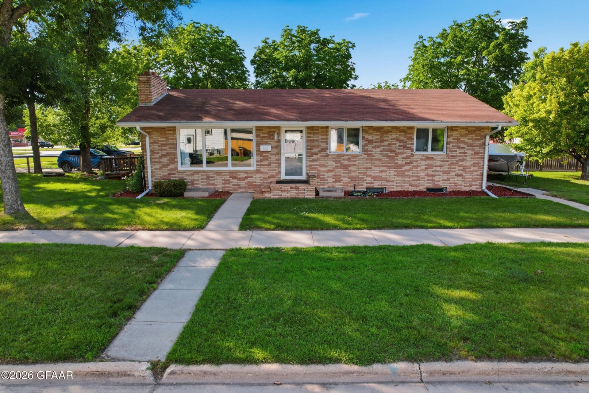 542 Mero Court Se, East Grand Forks, MN 56721 Main Photo