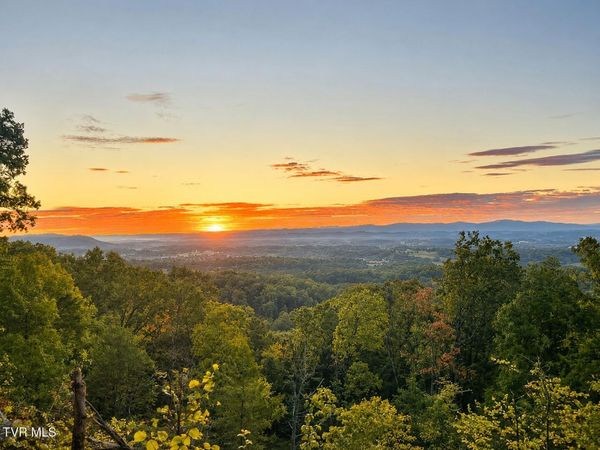 450 Stone Mountain Road, Bulls Gap, TN 37711