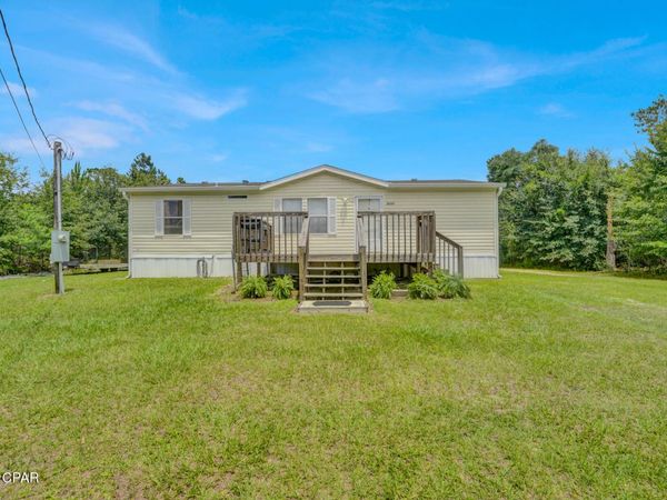9040 Highway 2301 , Youngstown, FL 32466