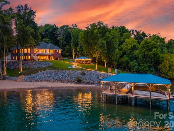 131 Point Of View Drive, Mooresville, NC 28117