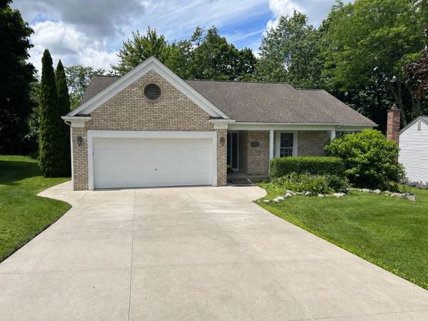 211 Whitney Drive, Rochester Hills, MI 48307