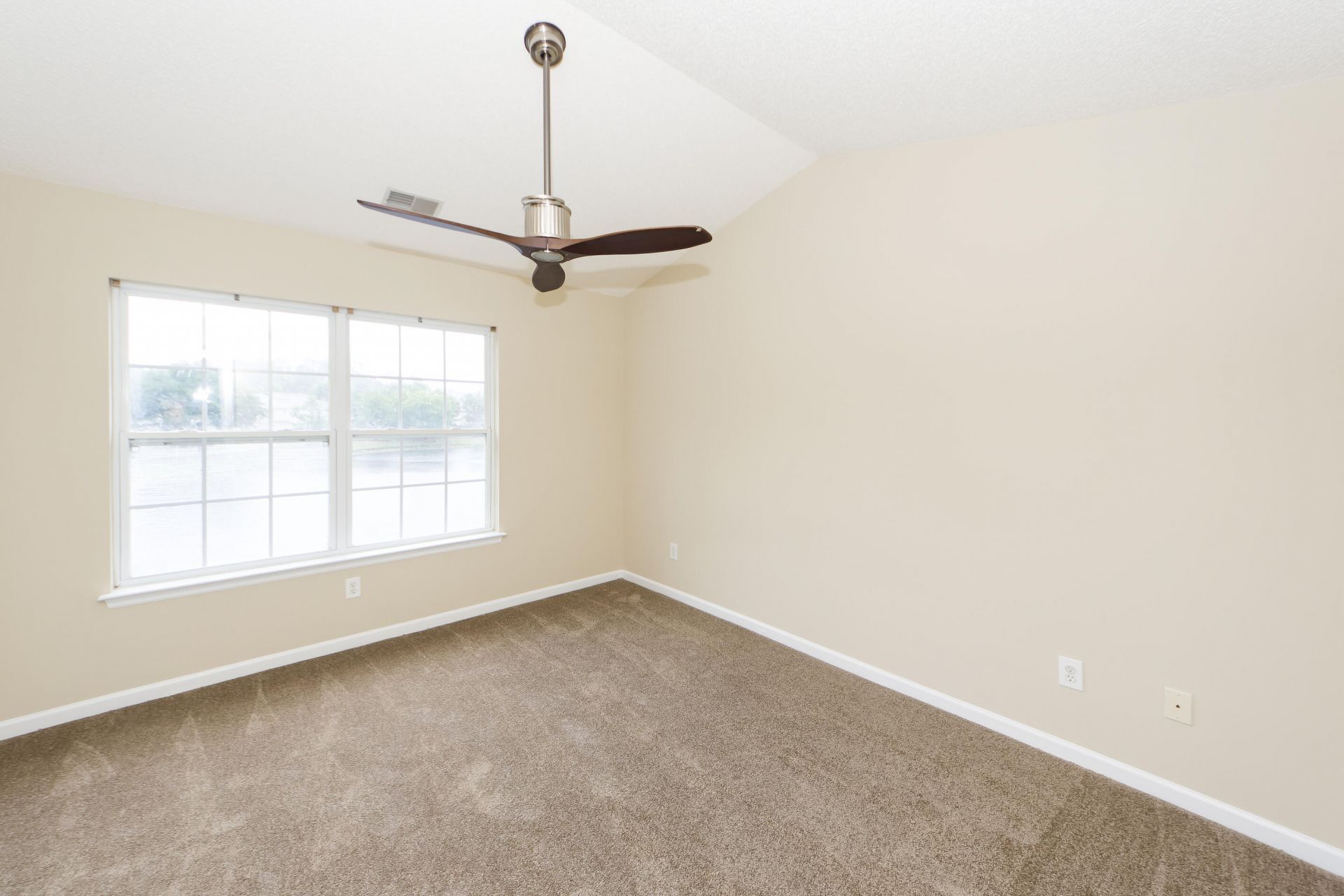 103 Leyland Court Photo 18
