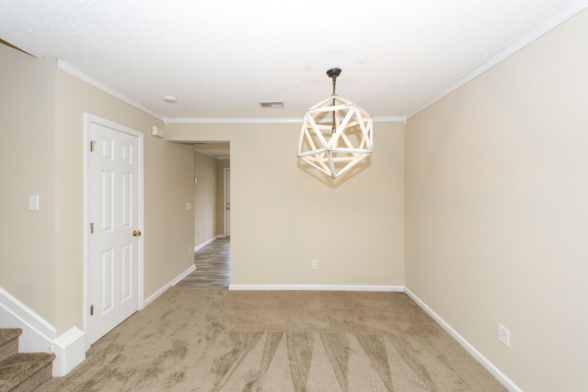 103 Leyland Court Photo 7