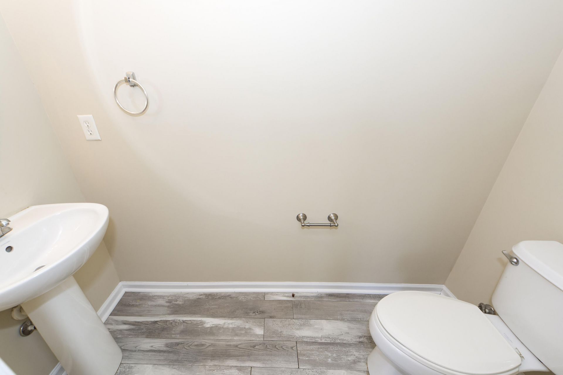 103 Leyland Court Photo 8