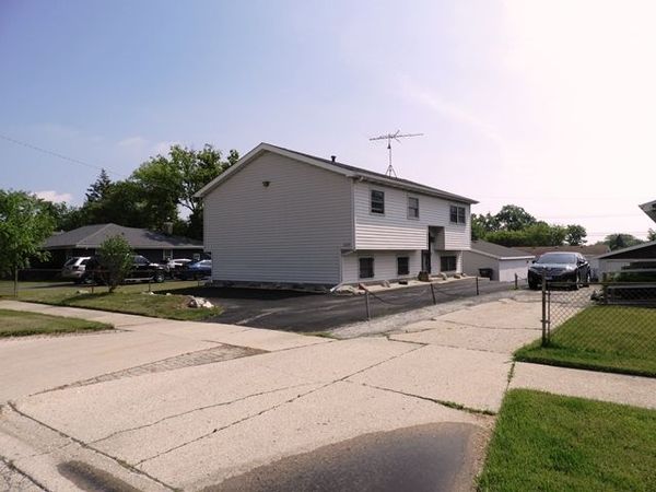 2125 Wright Avenue , North Chicago, IL 60064