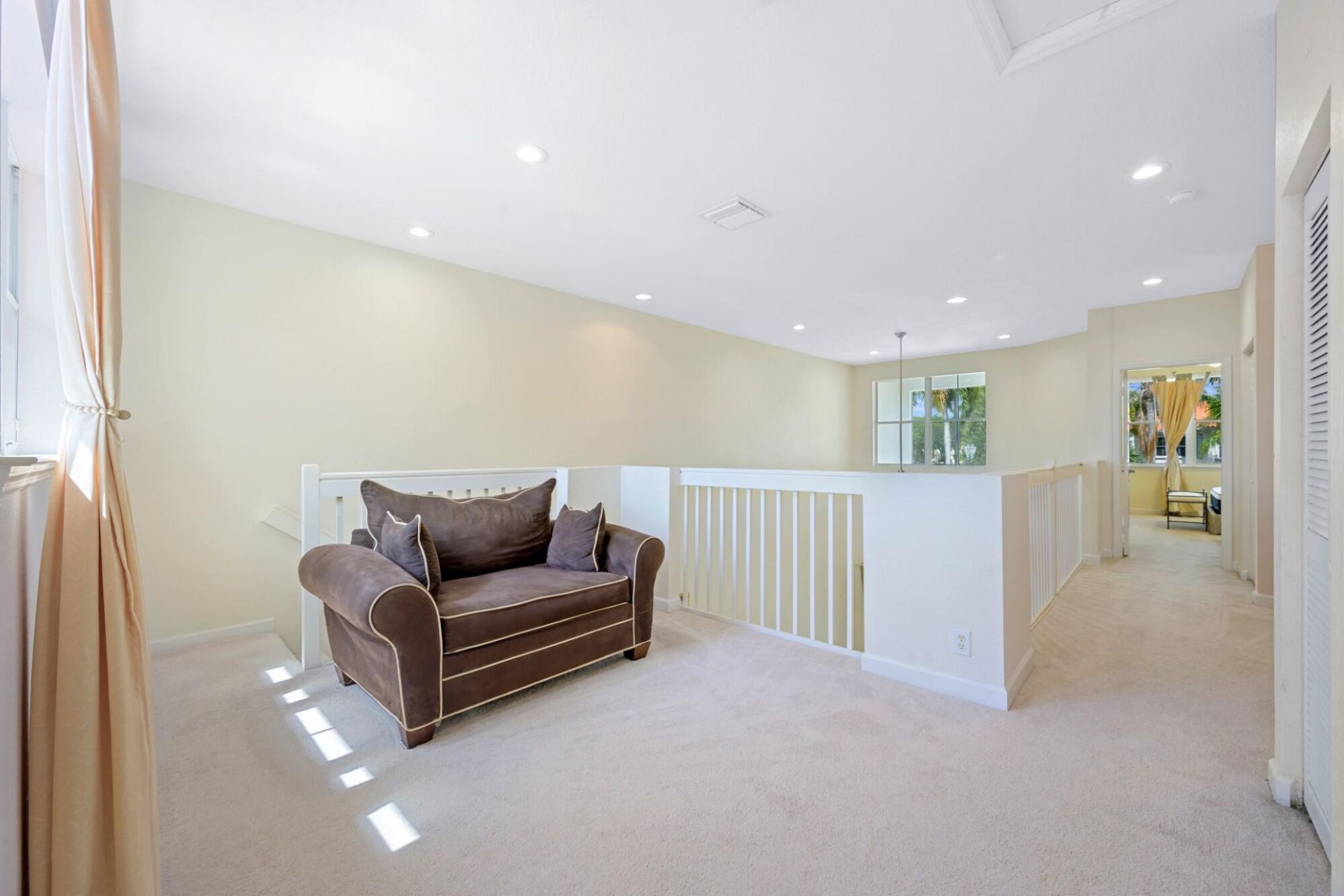1384 Harbor View W, Hollywood, FL 33019 Photo