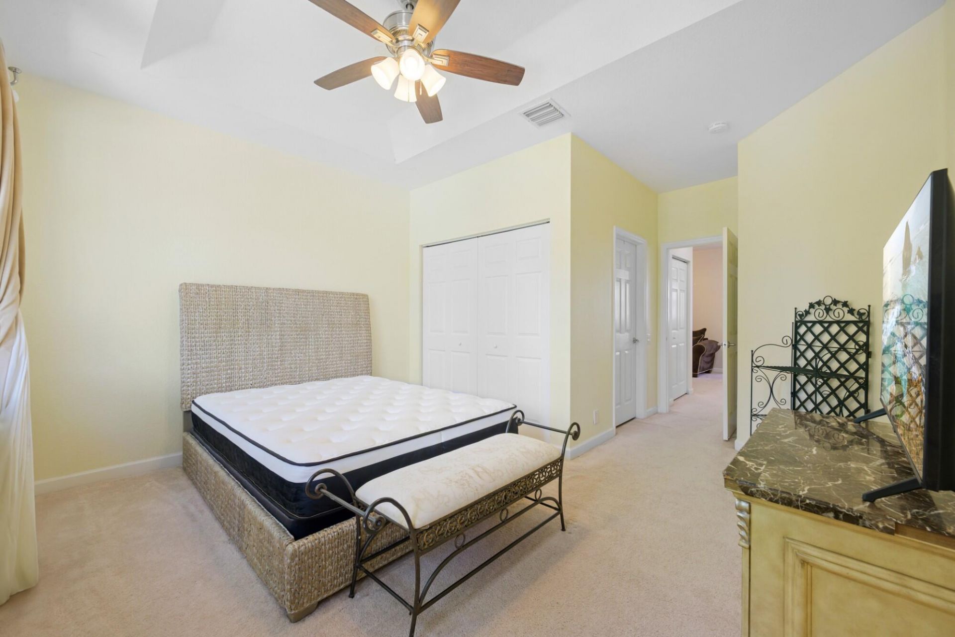 1384 Harbor View W, Hollywood, FL 33019 Photo