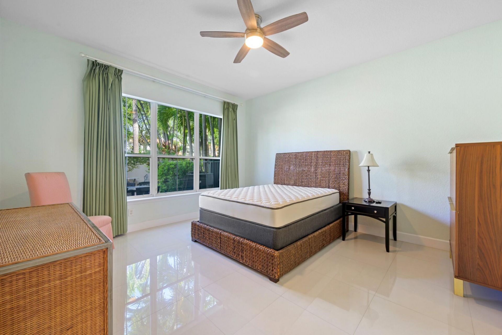 1384 Harbor View W, Hollywood, FL 33019 Photo