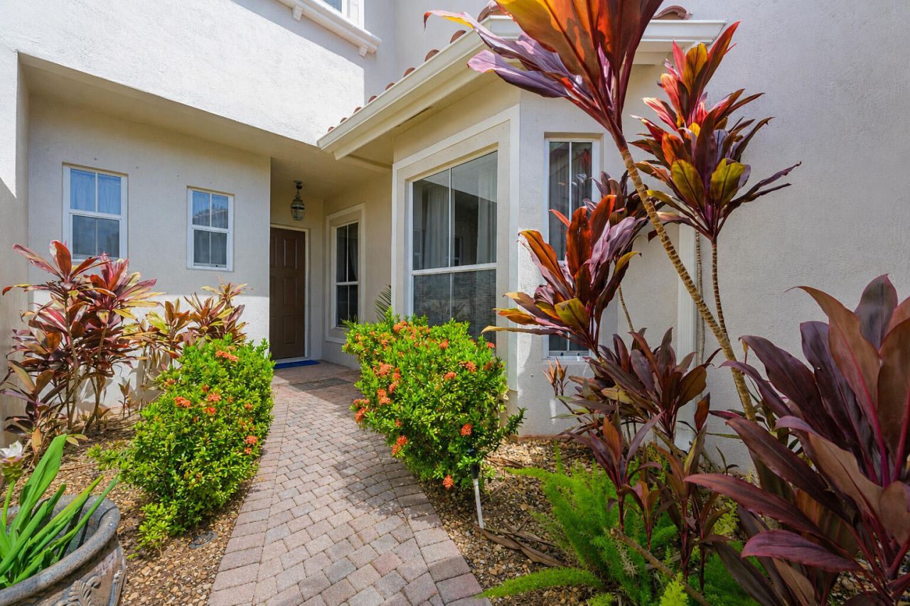 1384 Harbor View W, Hollywood, FL 33019 Photo