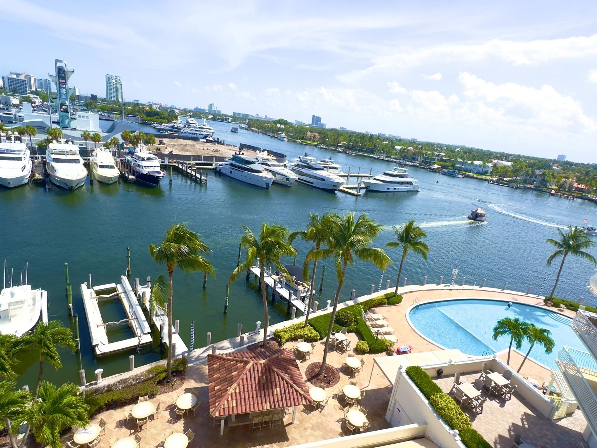 1 Las Olas Circle, Unit 610, Fort Lauderdale, FL 33316 Photo