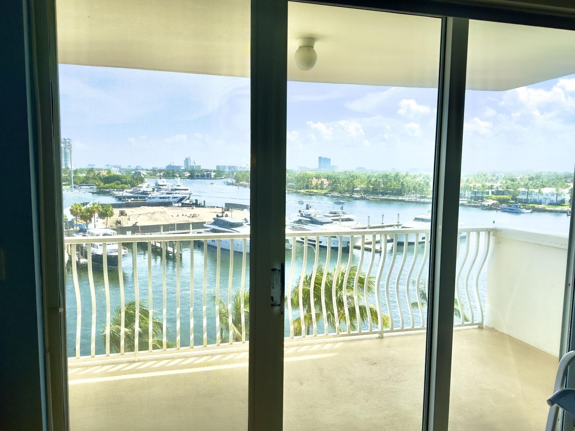 1 Las Olas Circle, Unit 610, Fort Lauderdale, FL 33316 Photo