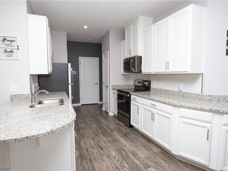 1635 Springer Court, Akron, OH 44313 Photo 3