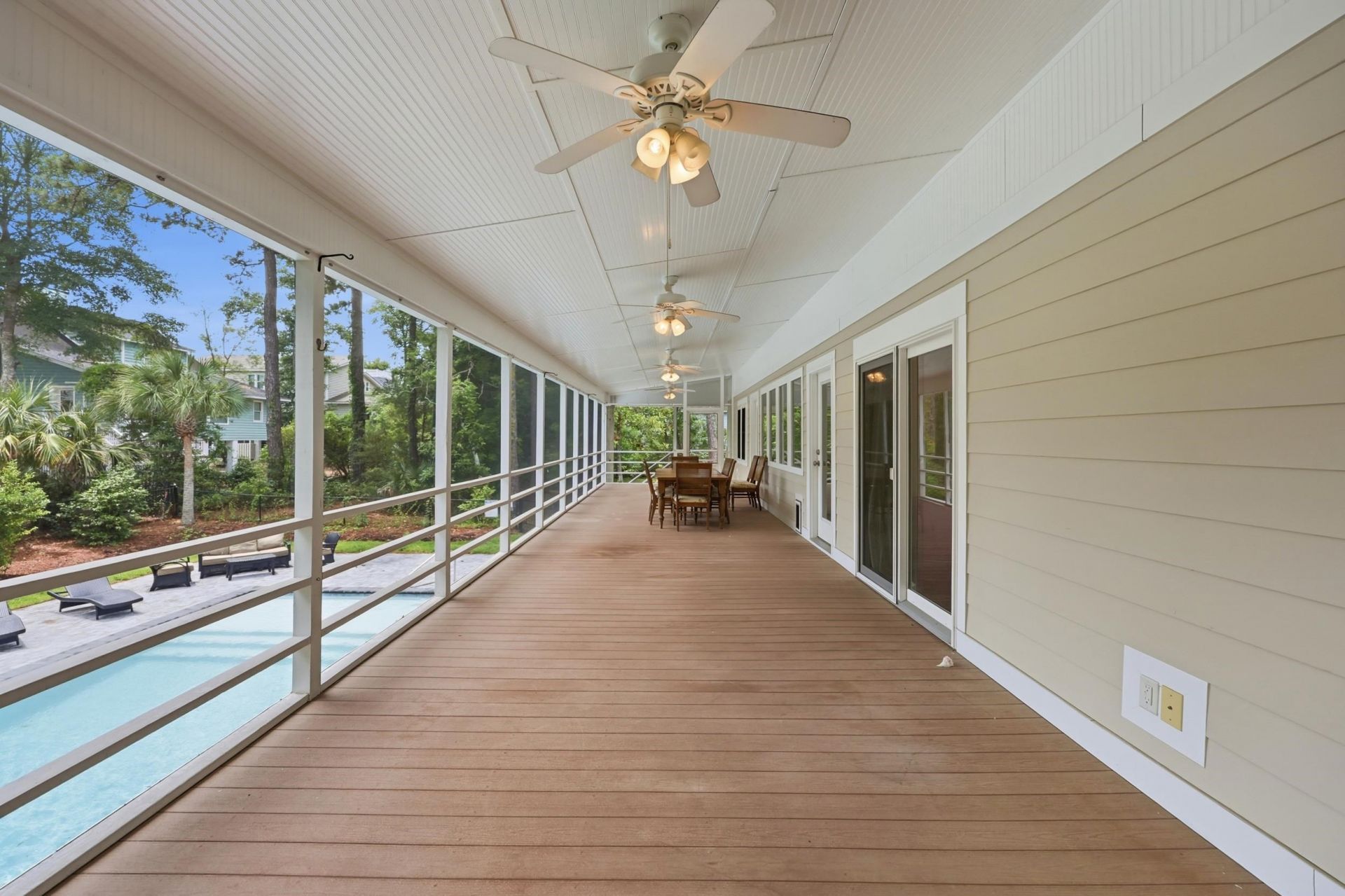 366 Lakeshore Dr. Photo 13