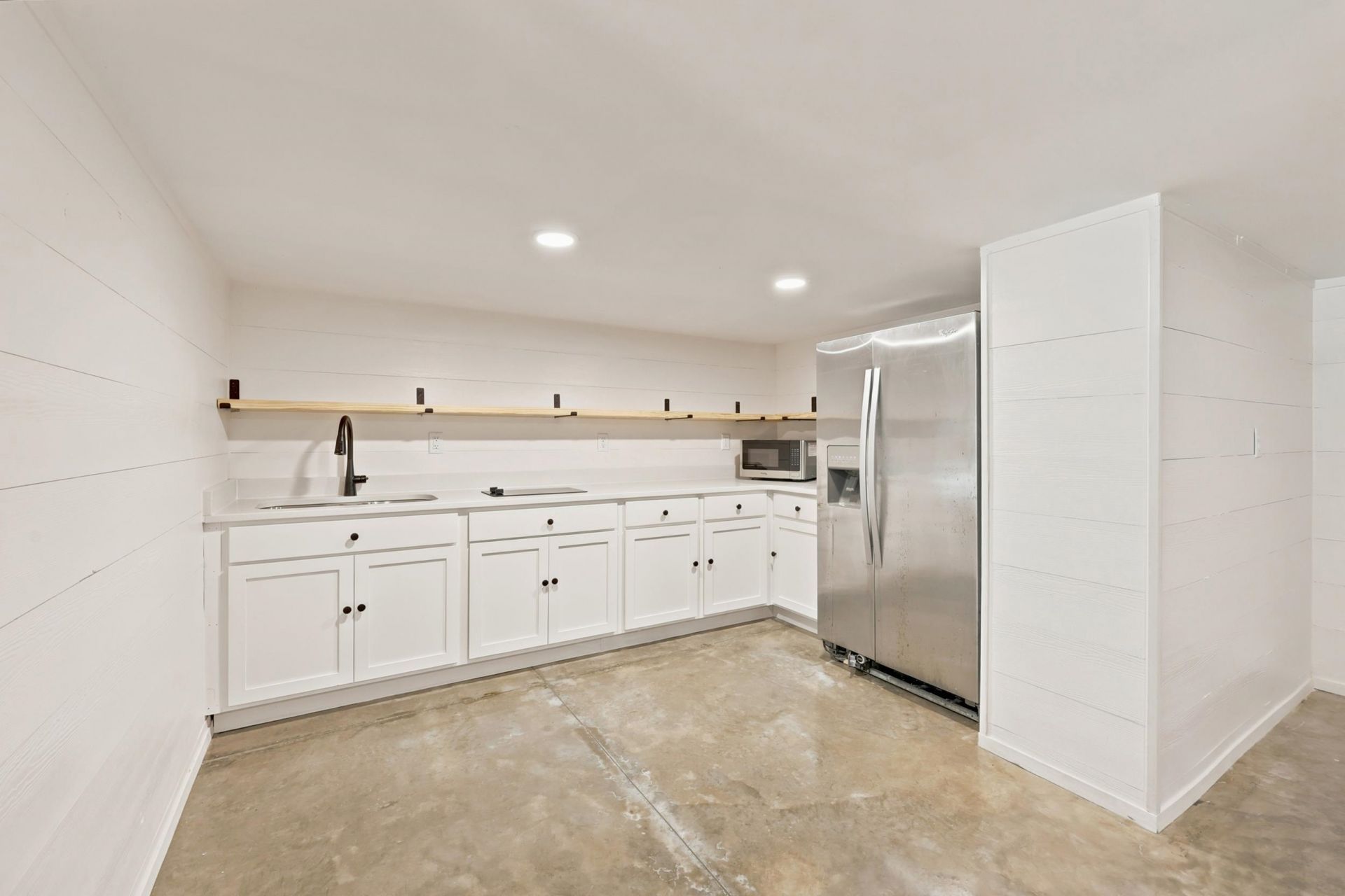 366 Lakeshore Dr. Photo 31