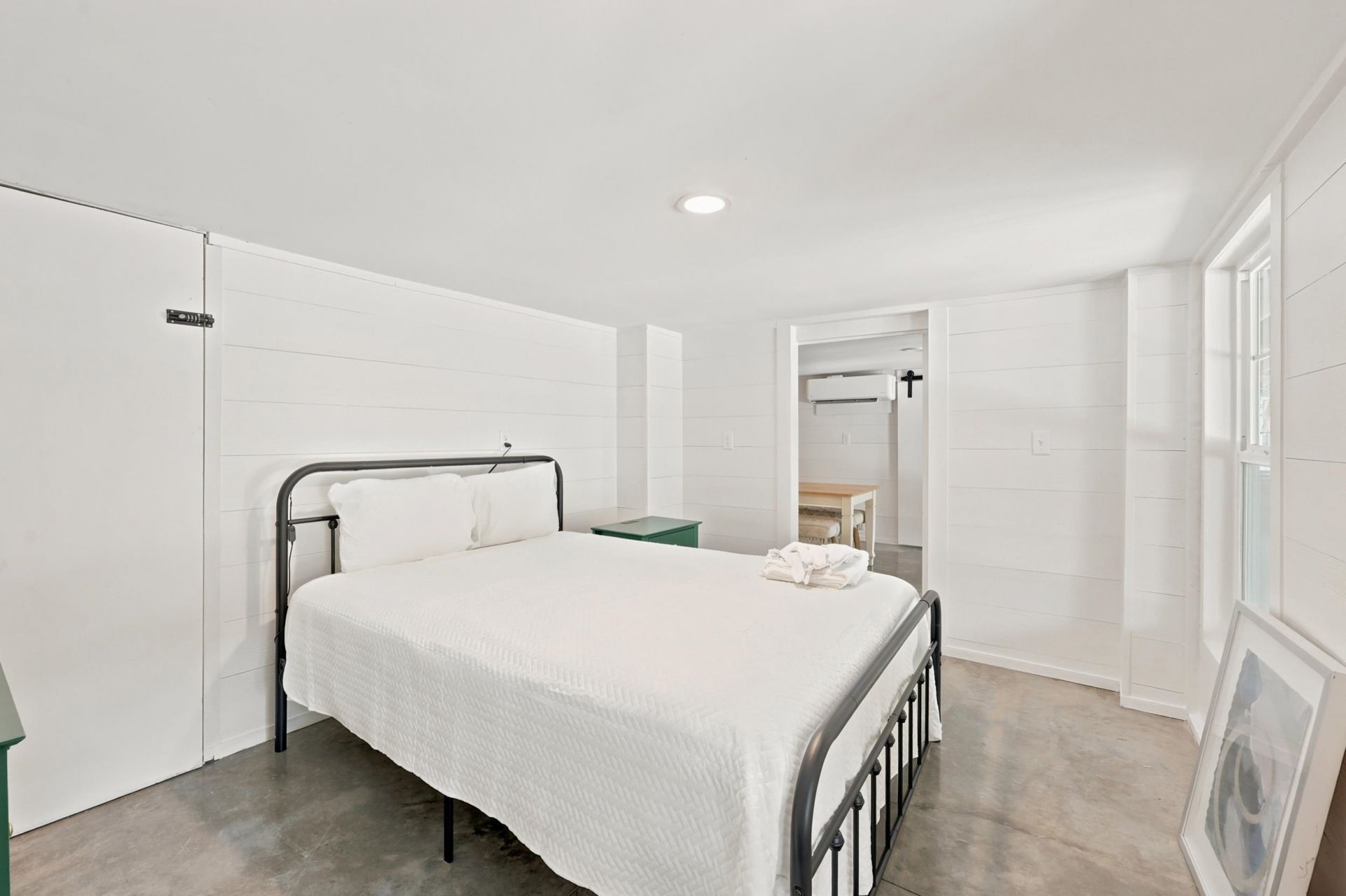 366 Lakeshore Dr. Photo 35