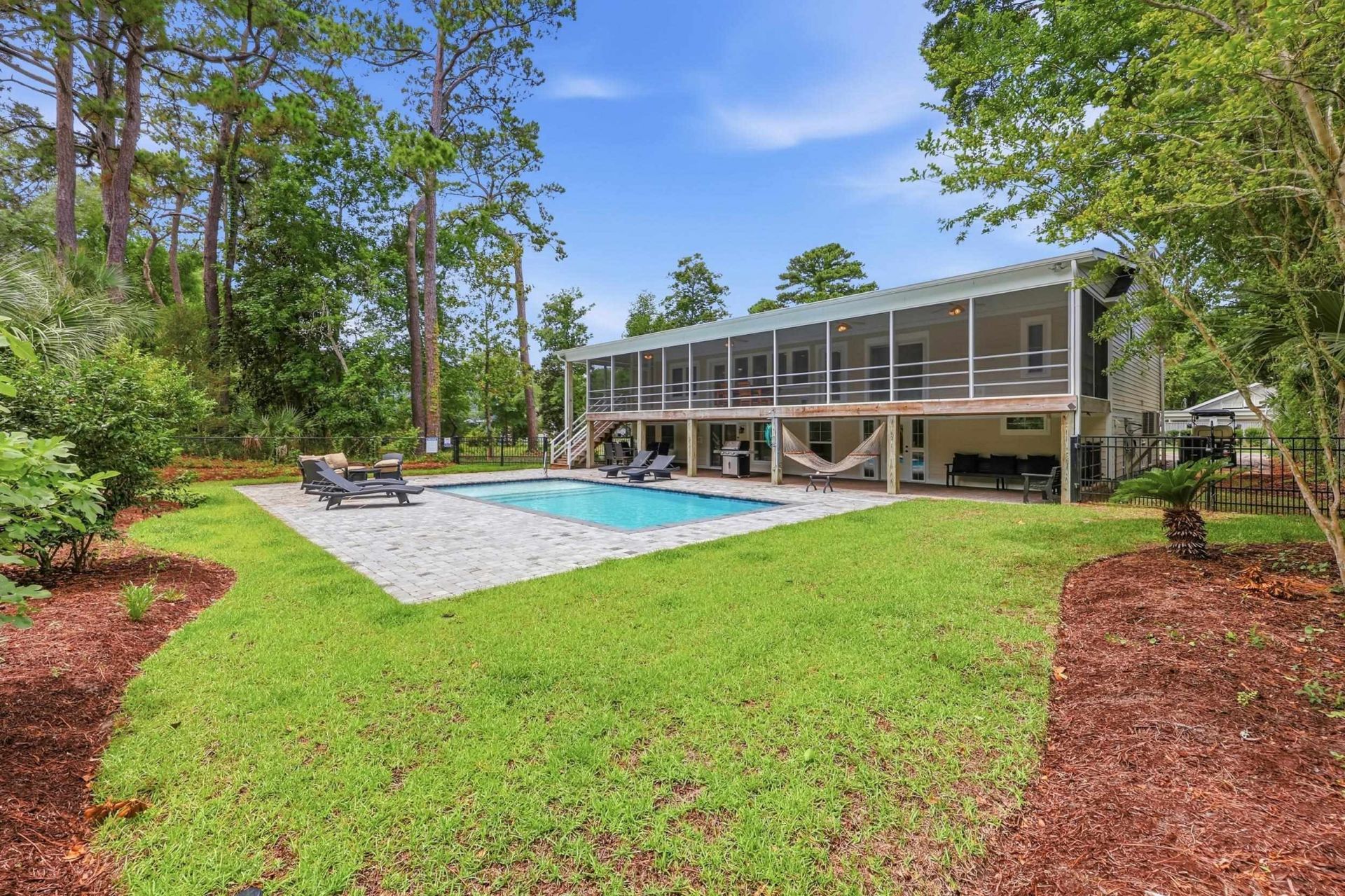 366 Lakeshore Dr. Photo 42