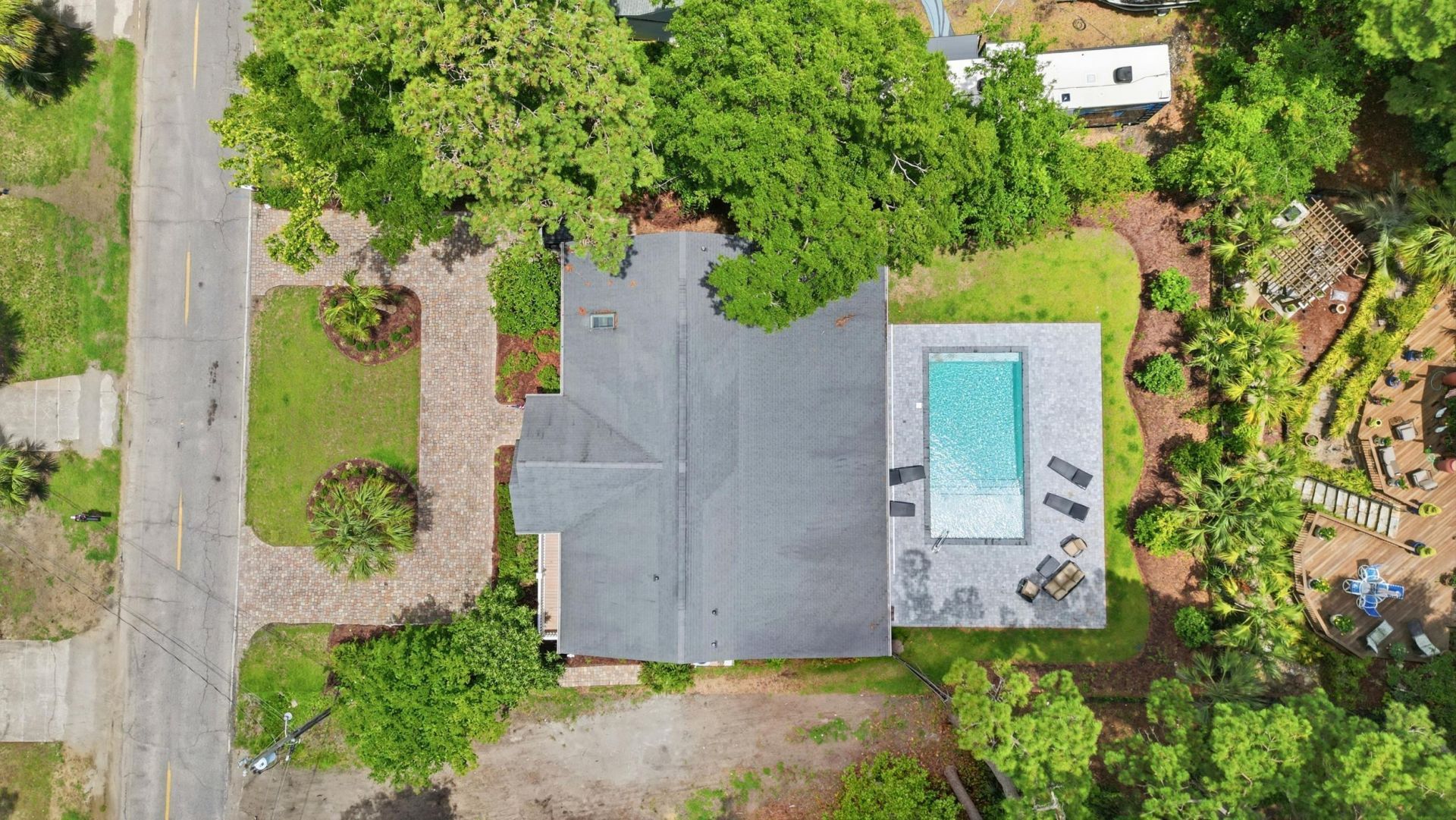 366 Lakeshore Dr. Photo 44