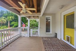 366 Lakeshore Dr. photo 4