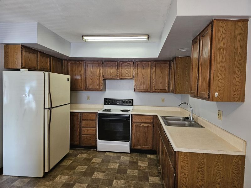 130 N High Street, Bradford, OH 45308 Photo 7