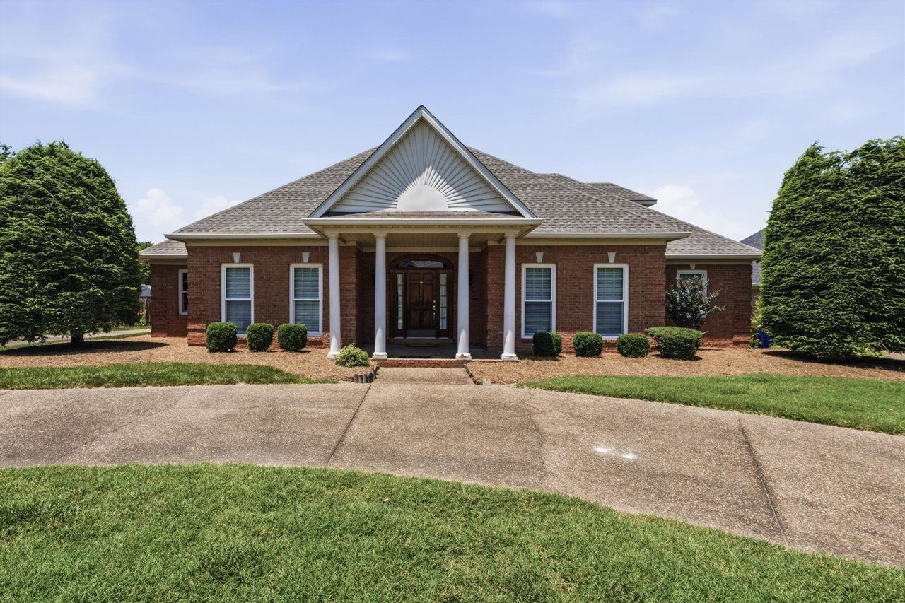 2607 Crossridge Street, Bowling Green, KY 42104 Main Photo