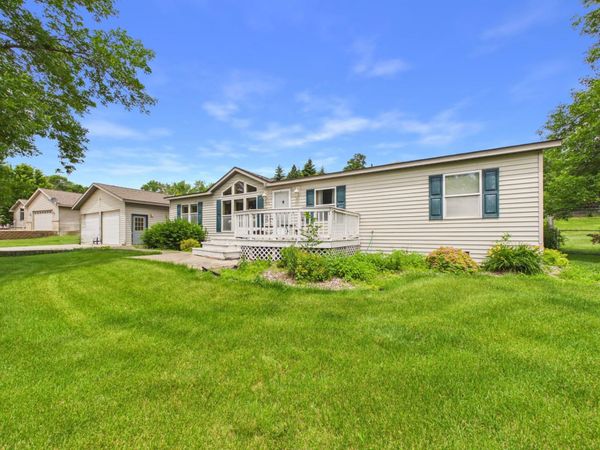 113 E Ridgeview Drive , Starbuck, MN 56381