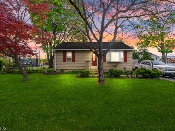 6 N Dell Ave, Roxbury, NJ 07847