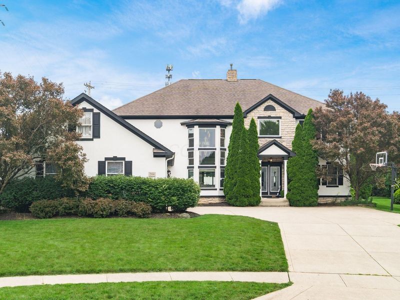204 Oakwood Court, Westerville, OH 43081 Photo 1