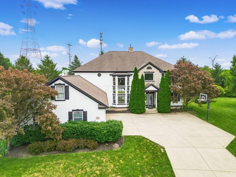 204 Oakwood Court, Westerville, OH 43081 Photo 2